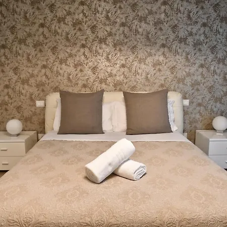 Karol Airport Отель типа 