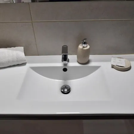 Karol Airport Бари