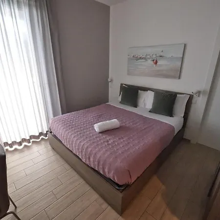 Oda ve Kahvaltı Karol Airport Bari